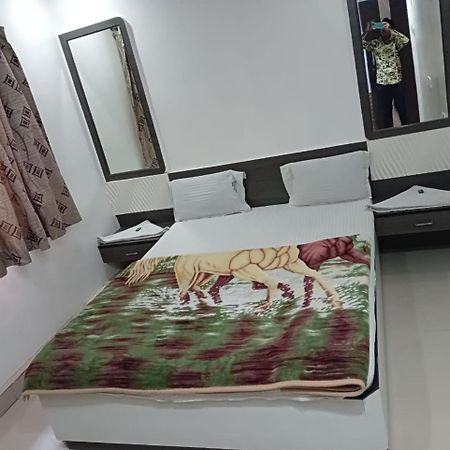Hotel Shri Sai Darshan Shirdi Dış mekan fotoğraf