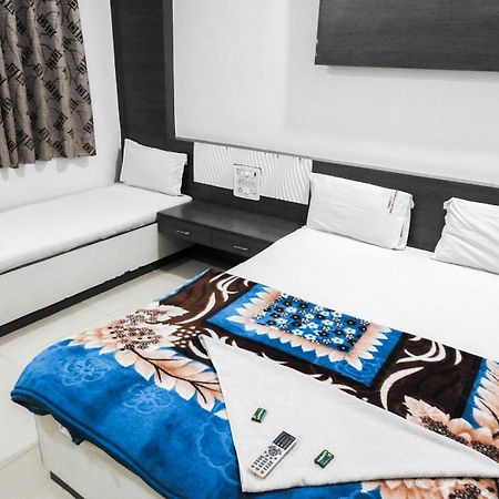 Hotel Shri Sai Darshan Shirdi Dış mekan fotoğraf