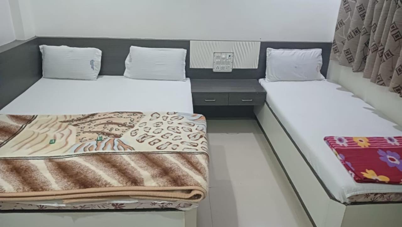 Hotel Shri Sai Darshan Shirdi Dış mekan fotoğraf