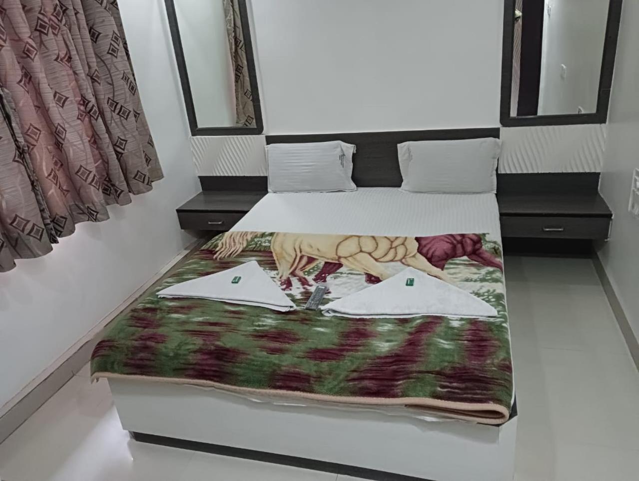Hotel Shri Sai Darshan Shirdi Dış mekan fotoğraf